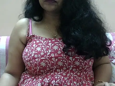 Chatwithsia's cam snapshot