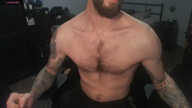 SexxxyLouis live sex cam