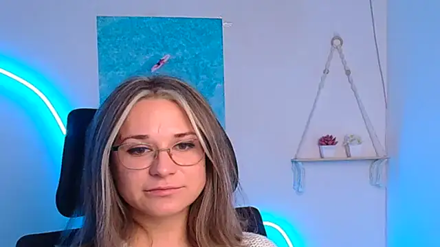 Melodie_Aster's cam snapshot