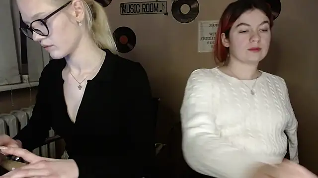 Aura__Myst's cam snapshot