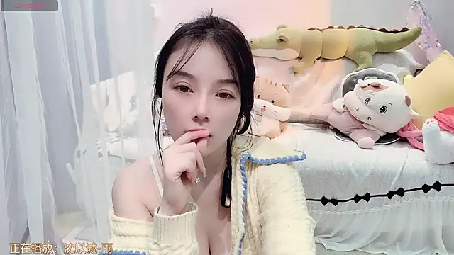 AKiKi711 live sex cam