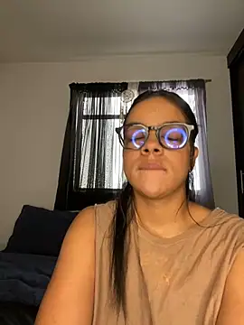 trianawhite live sex cam