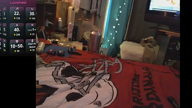 Pussyeat2please's cam snapshot