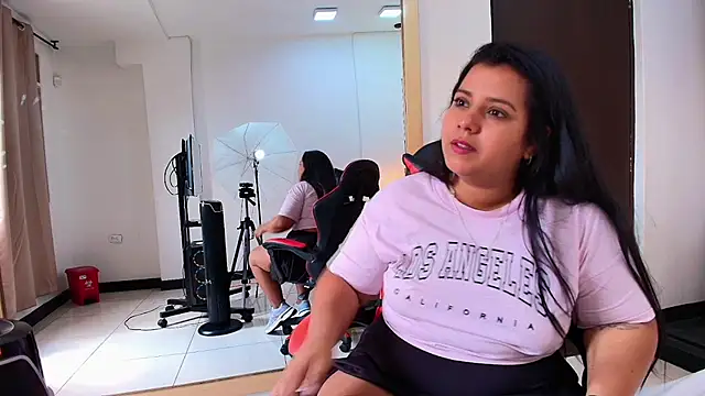 AndreaKinghs's cam snapshot