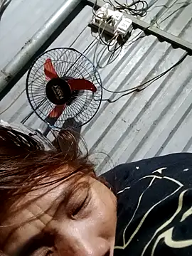 bella-la's cam snapshot