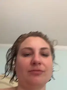 MilfyMrsRobinson live sex cam