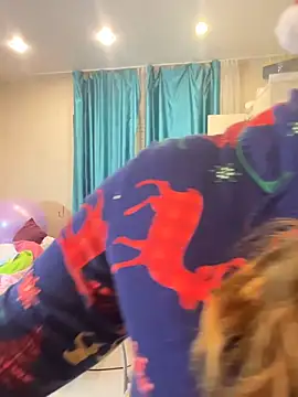 DienkaGreen live sex cam