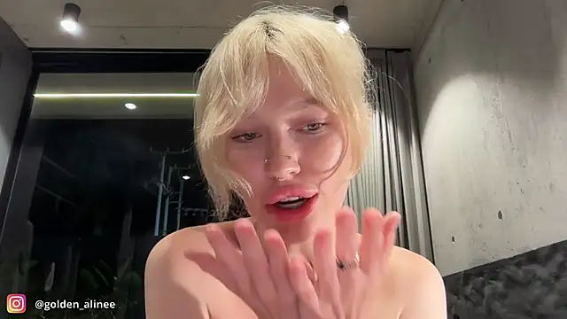 Golden_Aline live sex cam
