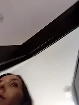 Ambar_Roux_'s cam snapshot