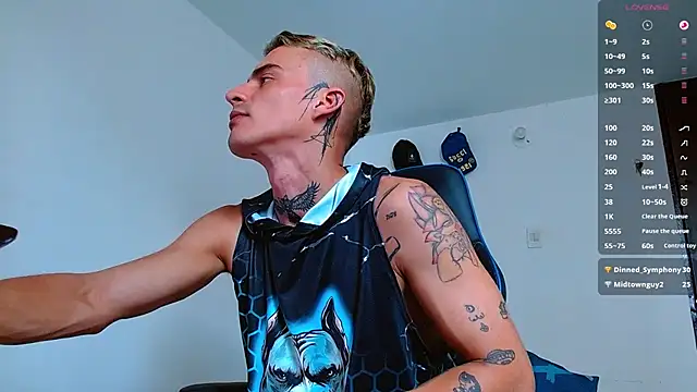 bray_hotboy777's cam snapshot