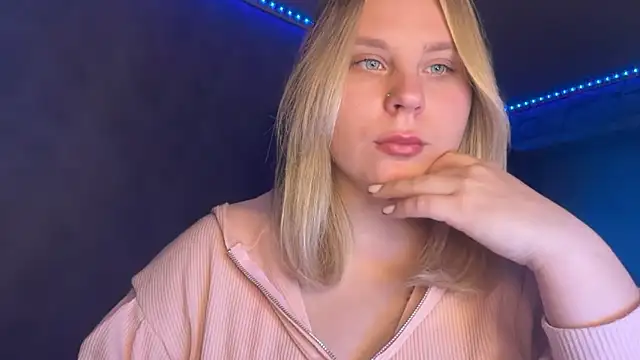 Thalia__Star live sex cam