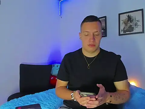 ethan_flame1's cam snapshot