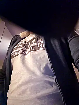 KarlosCarutox's cam snapshot