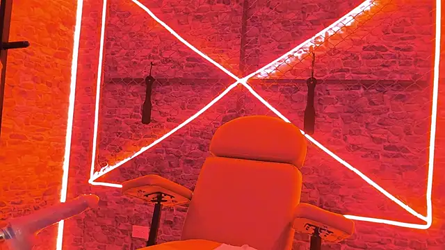 ArohomLester's cam snapshot