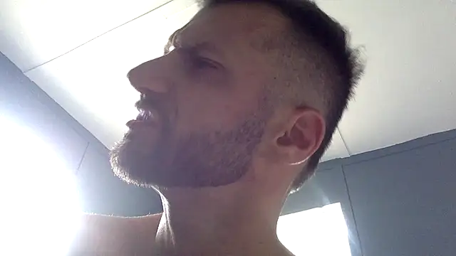 sexyhotstud12's cam snapshot