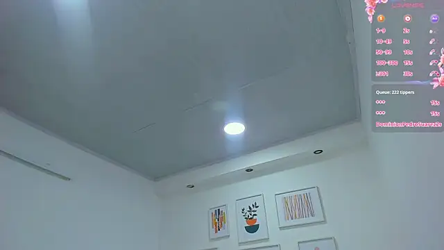 milk_candy18's cam snapshot