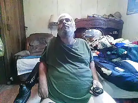 hearseguy77's cam snapshot