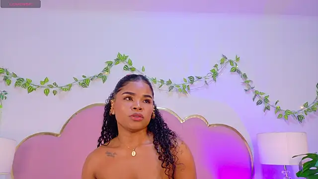 NahiaraReina's cam snapshot