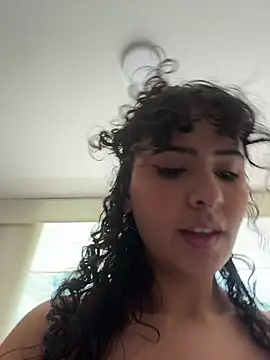 SugarTroubl33 live sex cam