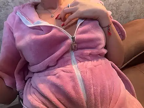 Angelinaa19's cam snapshot