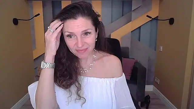 EllaLong's cam snapshot