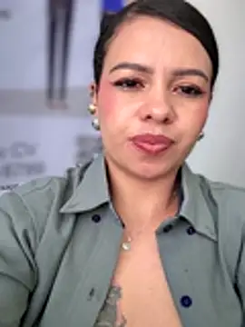 Ariana-07 live sex cam