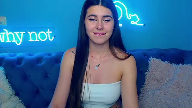 ViollinaLove's cam snapshot