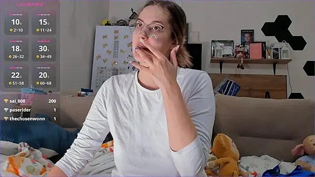 Girl_alone_home live sex cam