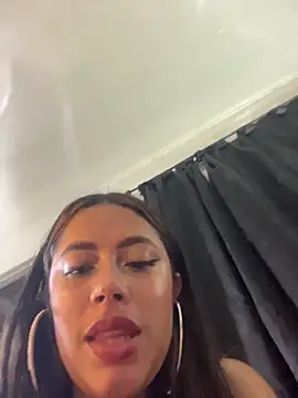 ElaaPerez live sex cam