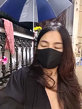 lyna_bl live sex cam