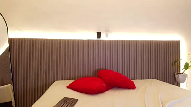 Laurenhill12_'s cam snapshot