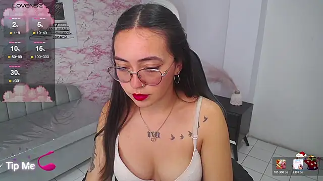 miss_andreaa_t's cam snapshot