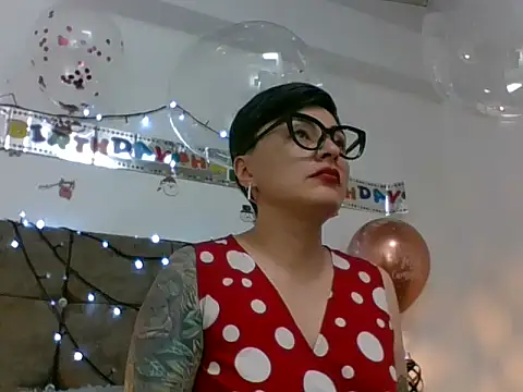 kat_paradise's cam snapshot