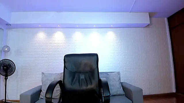 violet_scott's cam snapshot