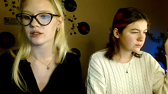 Aria__Moon's cam snapshot