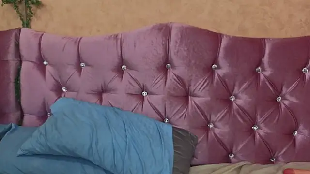 KimJStom's cam snapshot