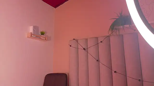 alaia-rogers's cam snapshot