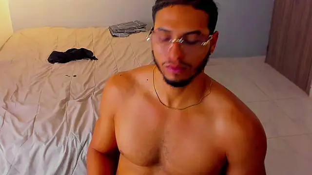 Kris_Khalifa69 live sex cam