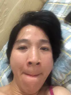 Elly-y's cam snapshot