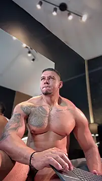 MassimoWalton2 live sex cam