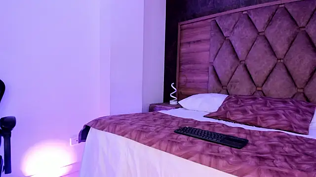 VictoriaSaenz1_'s cam snapshot