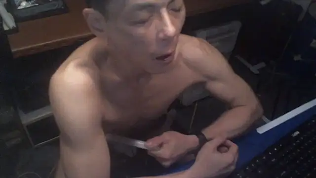 hkwildguy's cam snapshot