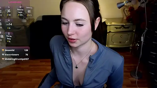 HolyBabyDoll's cam snapshot