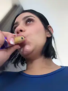 AlannaEvons live sex cam