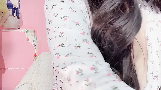 Mialovelove's cam snapshot