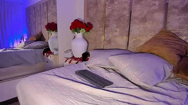 LizzyAndDominic's cam snapshot