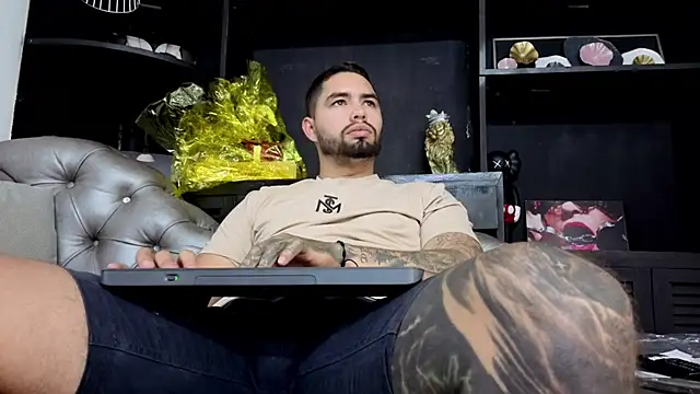matteosantos live sex cam