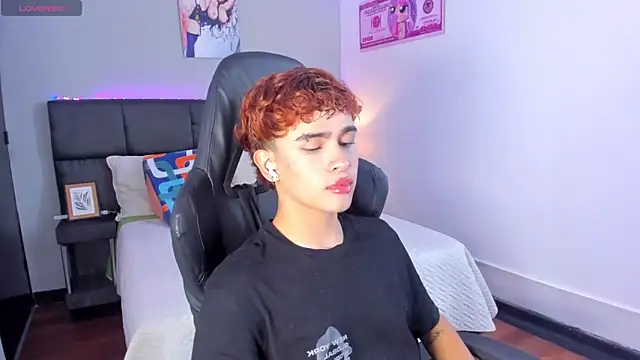 Aiiden_15 live sex cam