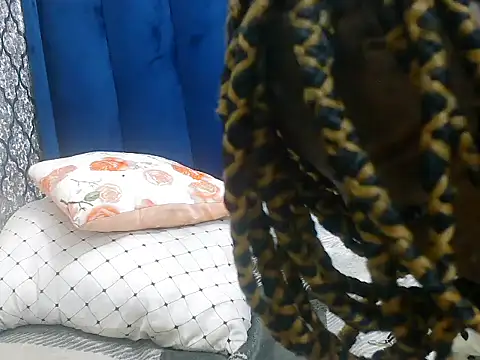 DarkBeauty33's cam snapshot