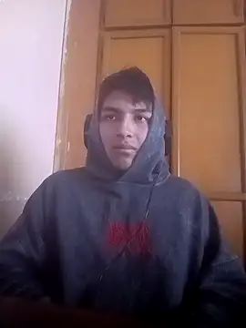 LoganFinds live sex cam